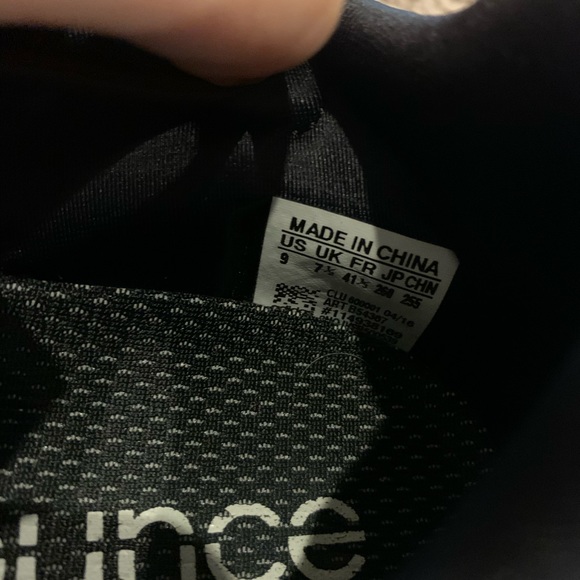 Adidas Alpha Bounce tennis shoes - Picture 6 of 6